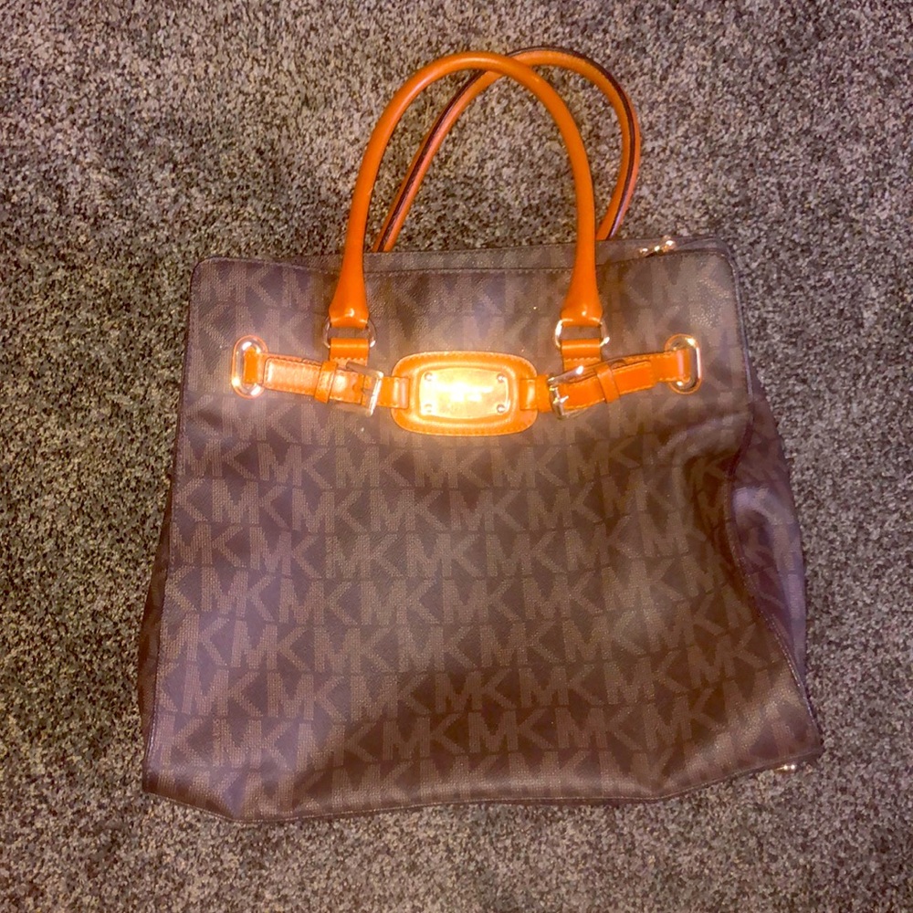 Authentic Michael kors bag used 5x